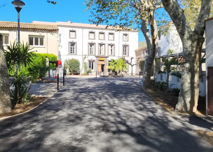 Mobil 4 Places , Climatise * Agde