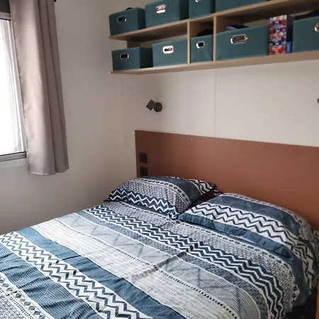 Mobil 4 Places , Climatise Campsite Agde